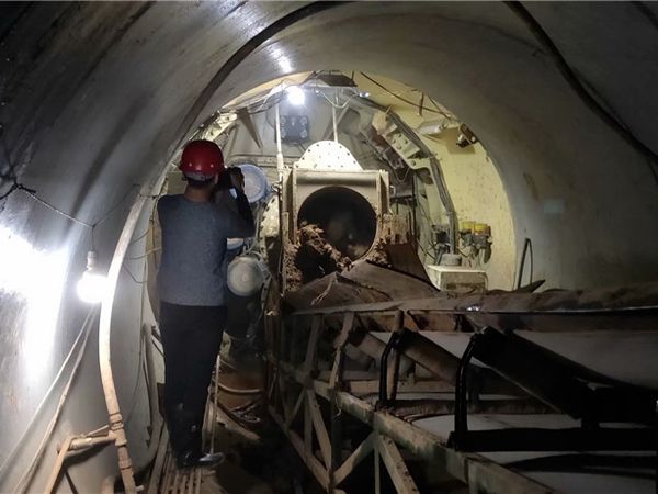 咸阳周陵天工三路D3200mm顶管施工