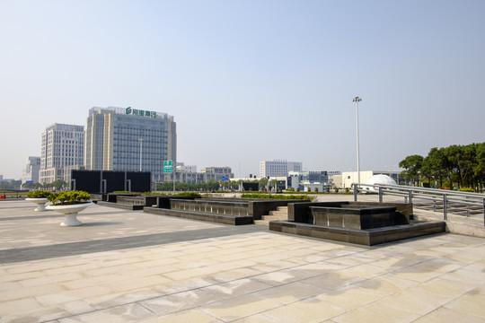 城市广场建设：功能、问题与发展探索